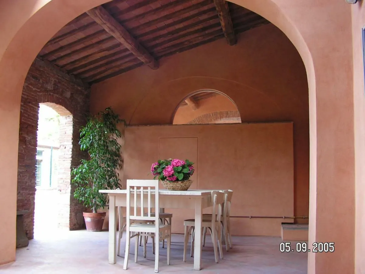 Apartment B&B Glicine E Luna Cascina