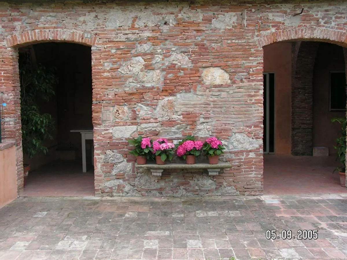 Apartment B&B Glicine E Luna Cascina